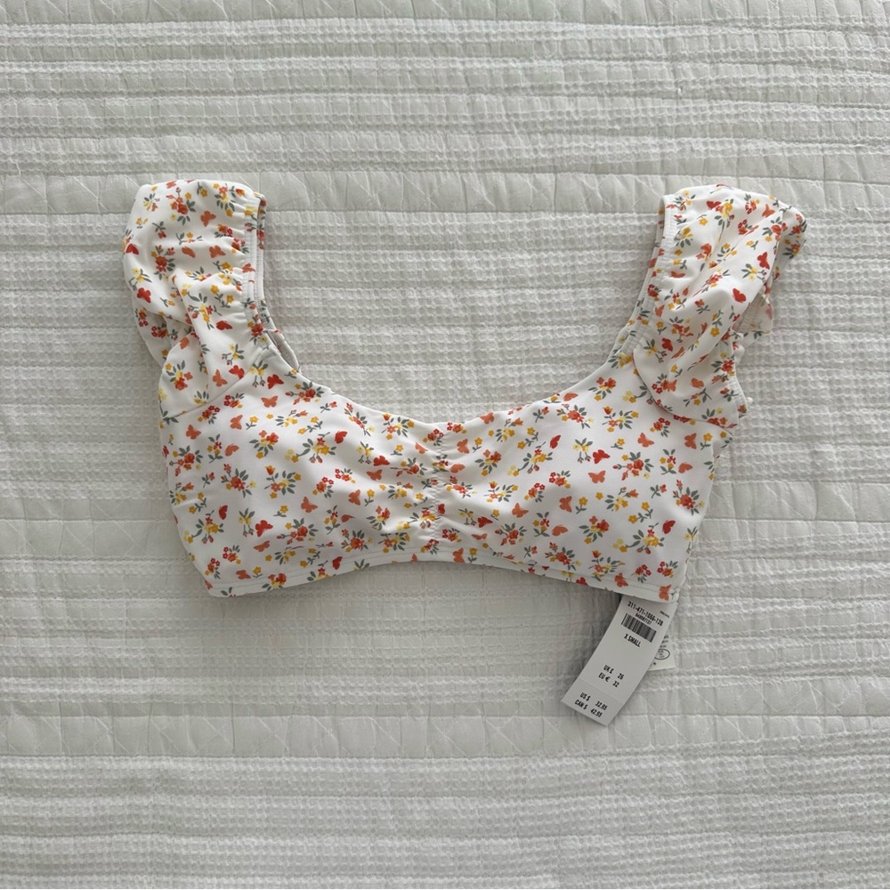 hollister white floral sleeve bikini top